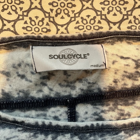 soul cycle long sleeves t shirt - Picture 3 of 6